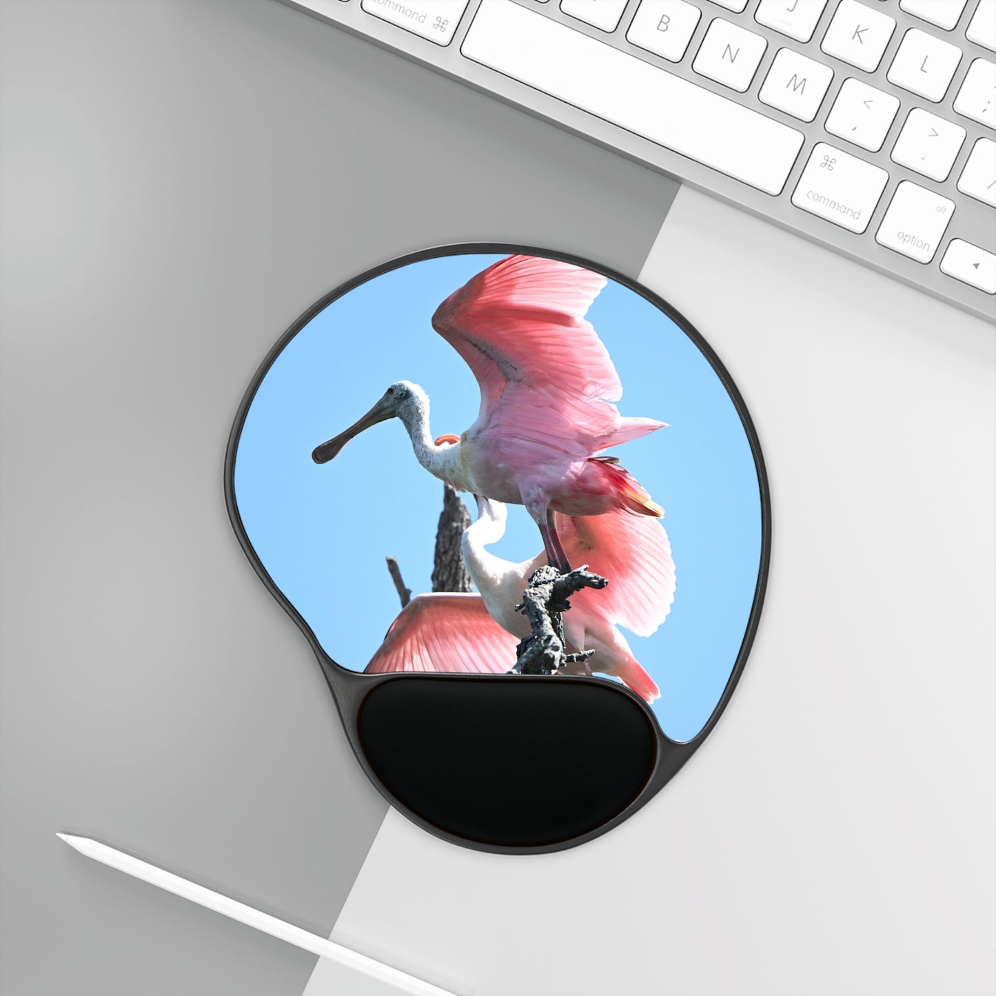Elegant Roseate Spoonbill Mouse Pad with Wrist Rest, Office Desk Decor, Ergonomic MouseMat, Gift for Bird Lovers, Stylish Workspace Accessories