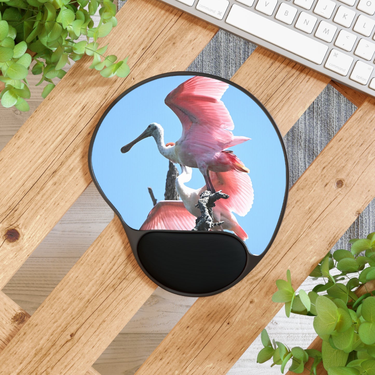 Elegant Roseate Spoonbill Mouse Pad with Wrist Rest, Office Desk Decor, Ergonomic MouseMat, Gift for Bird Lovers, Stylish Workspace Accessories