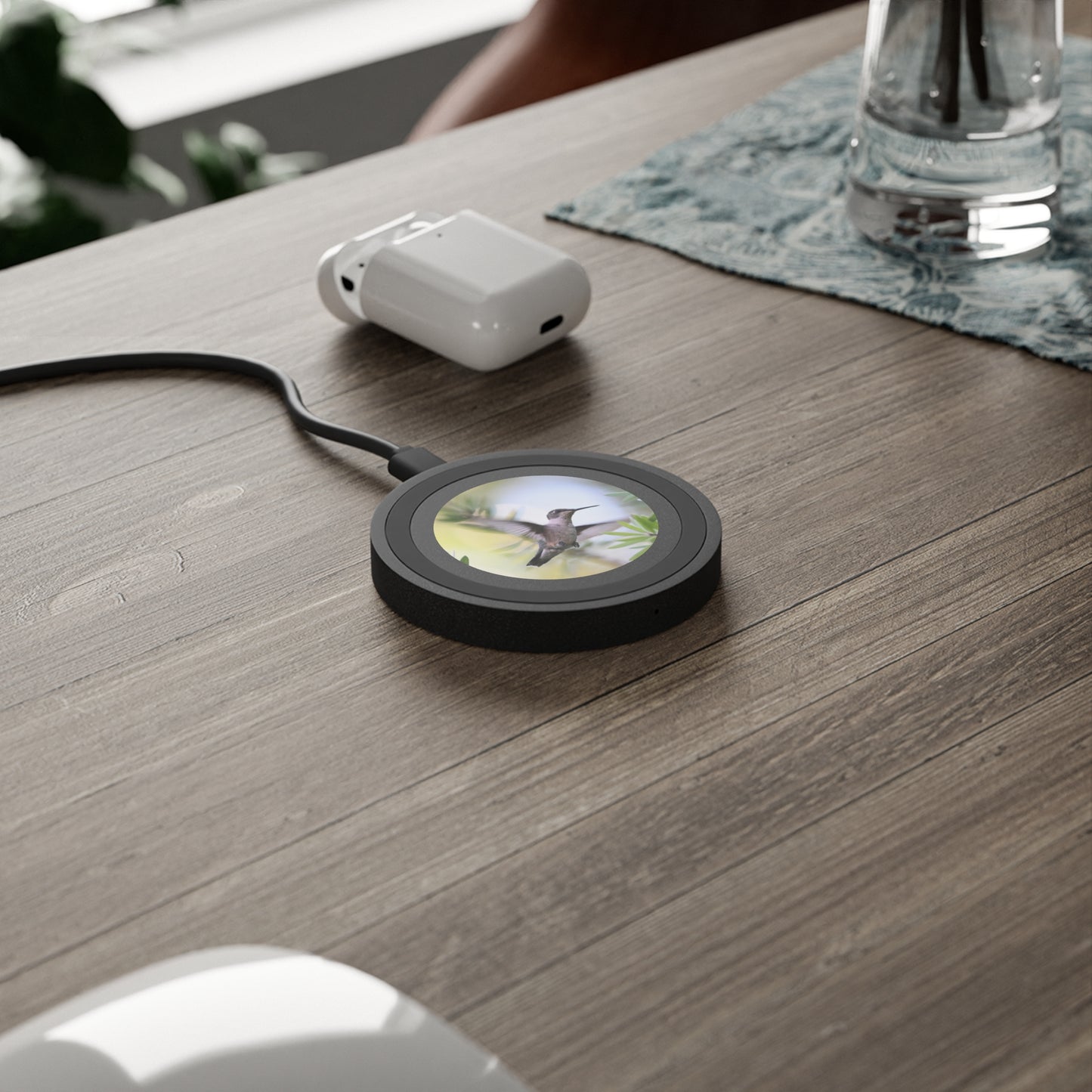 Hummingbird Wireless Charging Pad — Fast Qi Phone Charger with Blue Accent