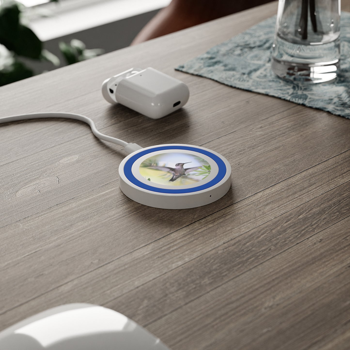 Hummingbird Wireless Charging Pad — Fast Qi Phone Charger with Blue Accent