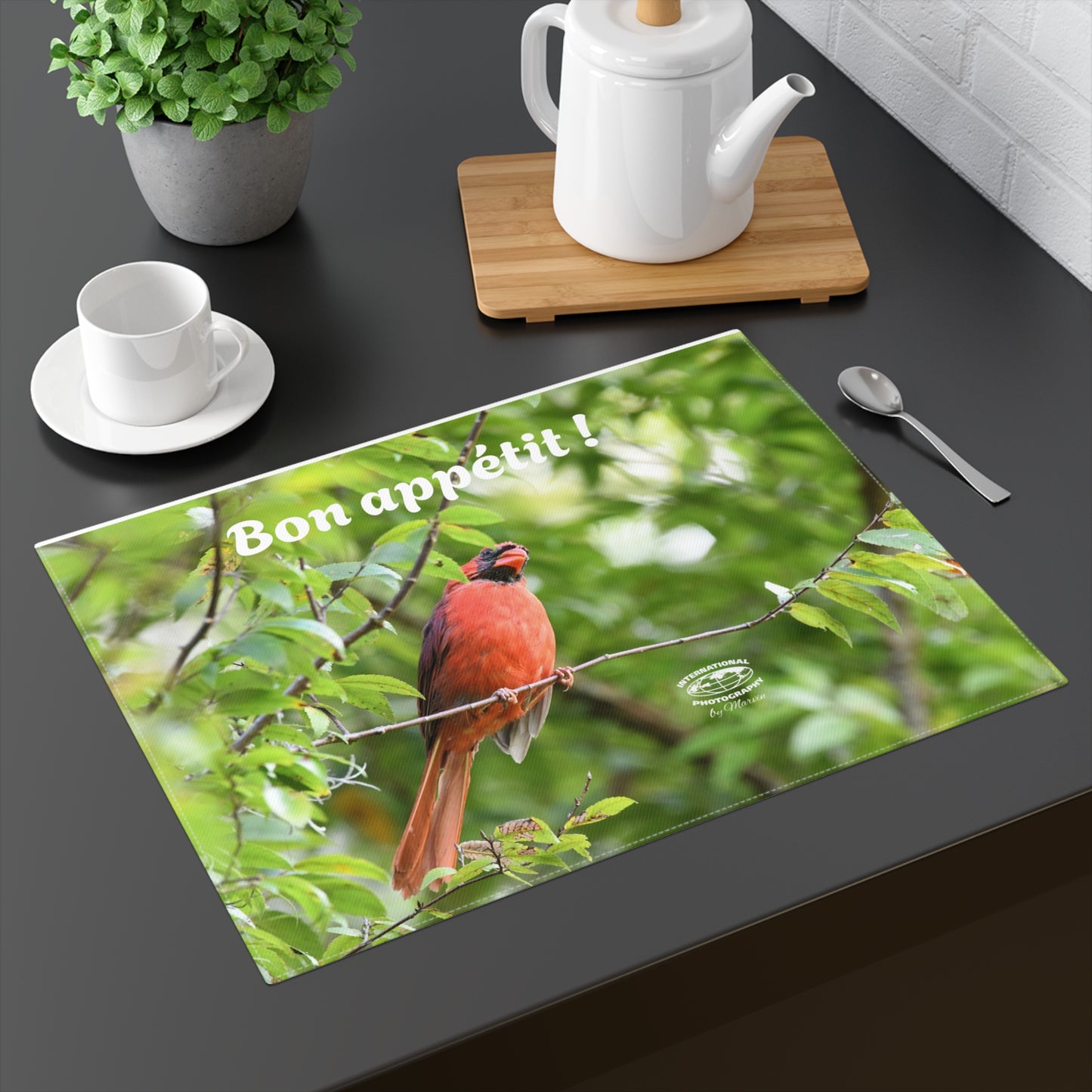Beautiful Cardinal Placemat, Elegant Dining Decor, Bird Lover Gift, Table Setting, Perfect for Everyday Use, Home Kitchen Decor