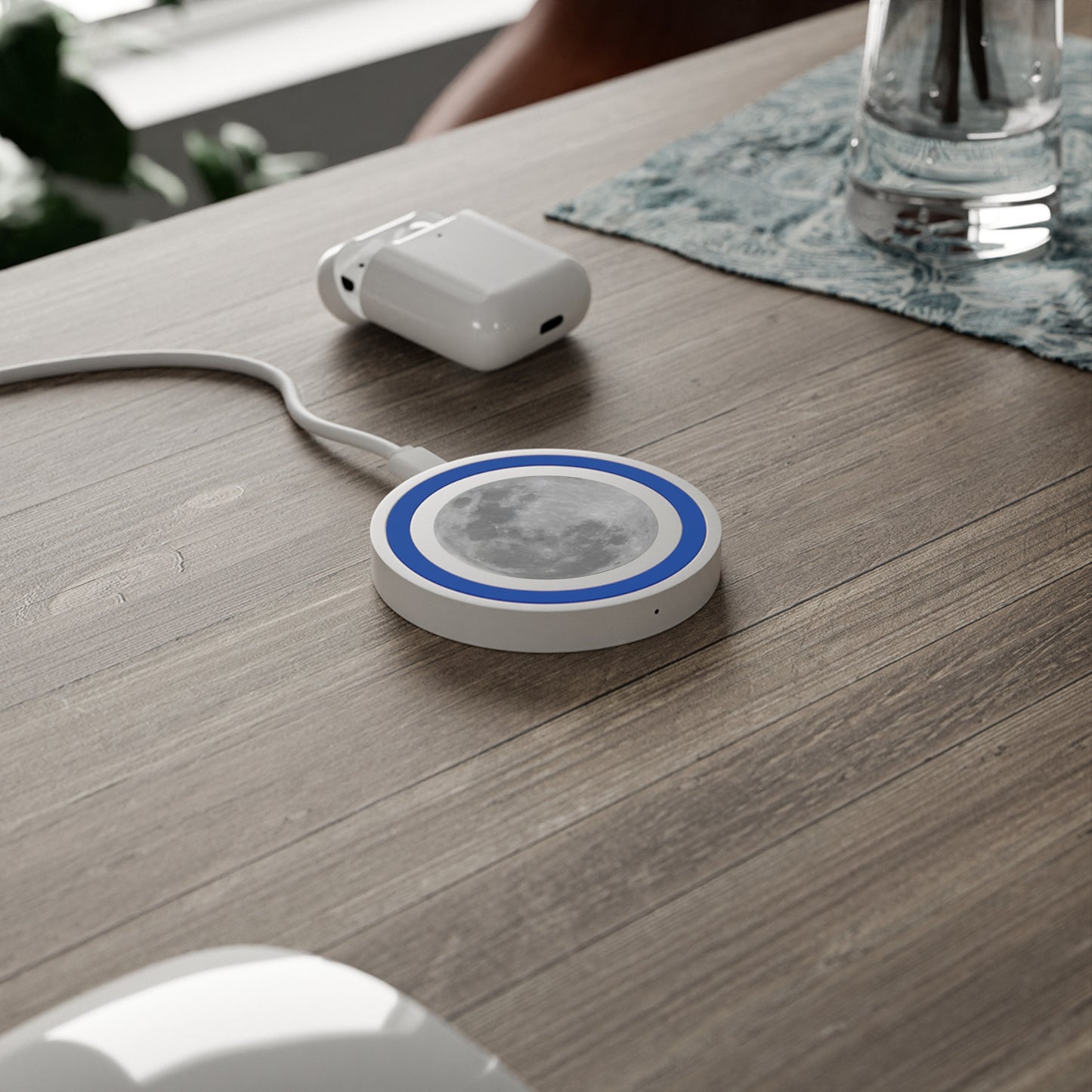 Moon Ring Wireless Charging Pad — Blue Circle Qi Charger